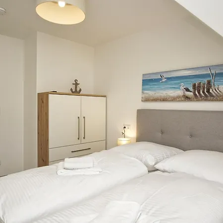 Apartment Rex Rugia Fewo12-5 Strandnah,balkon,sauna,pool Lobbe