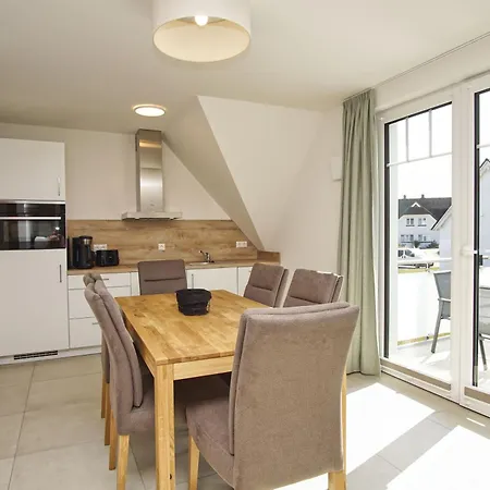 Apartment Rex Rugia Fewo12-5 Strandnah,balkon,sauna,pool Lobbe