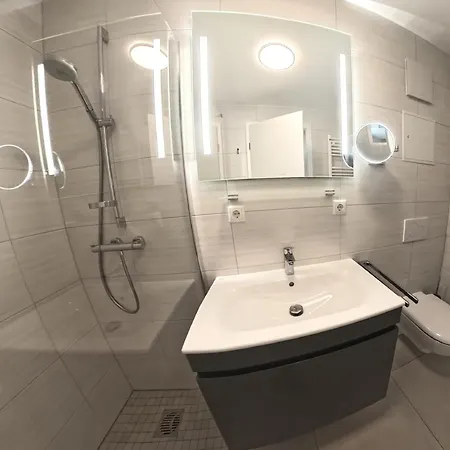 Апартаменты Rex Rugia Fewo12-5 Mit Schwimmbad Und Saunanutzung Im Ahoi-erlebnisbad Sellin *